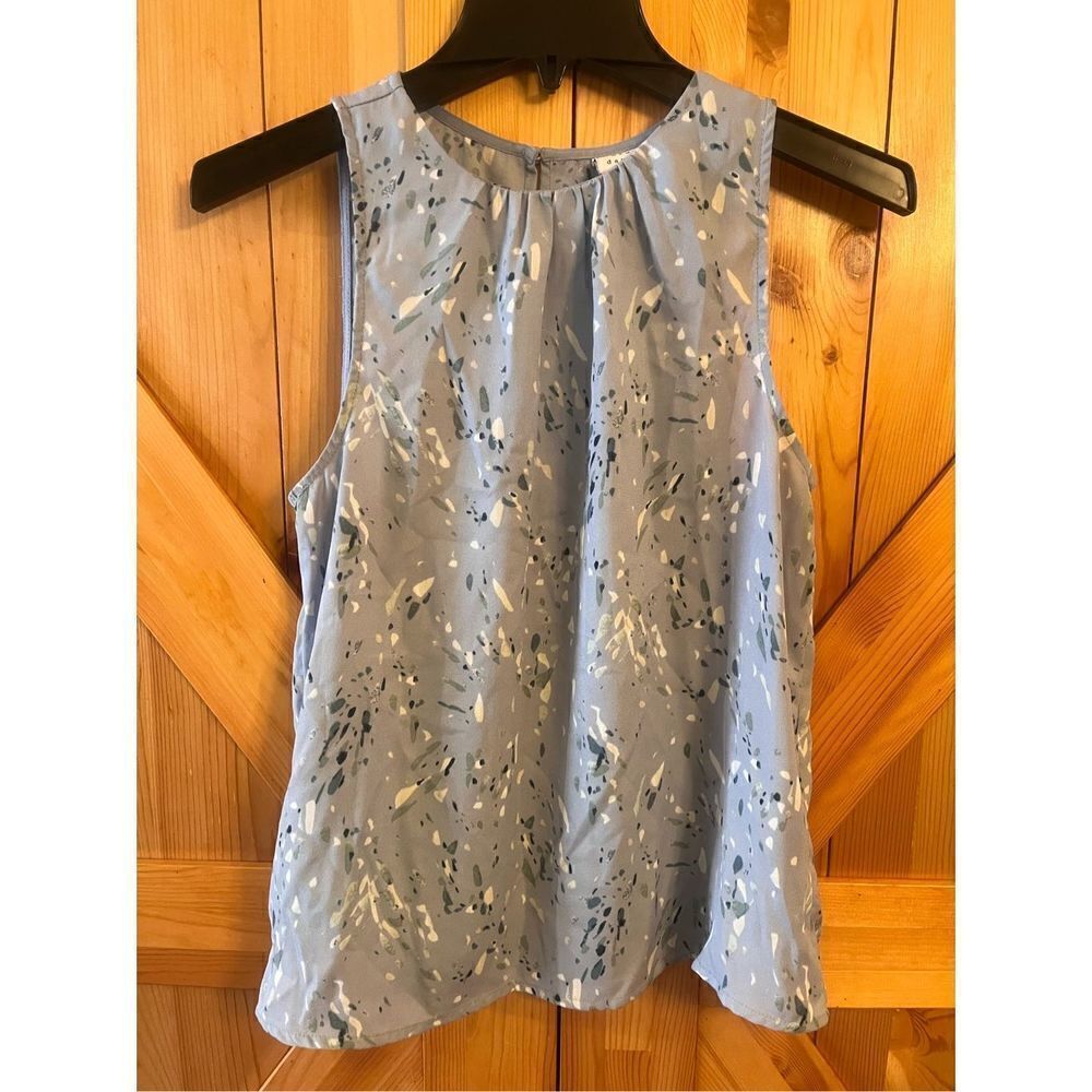 A new day sleeveless blouse, size XS (1659)